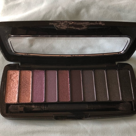 NEW wet n wild eyeshadow palette - Picture 4 of 5